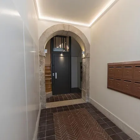 Lovelystay - Stunning Penthouse With The Views