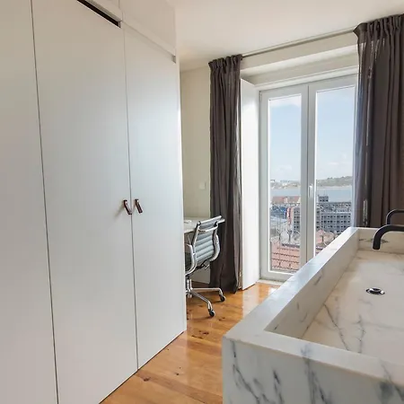 Stunning Penthouse With The Views By Lovelystay Лиссабон